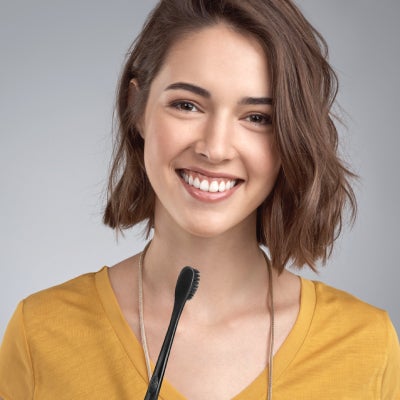 cepillo de dientes hello carbón de bambú